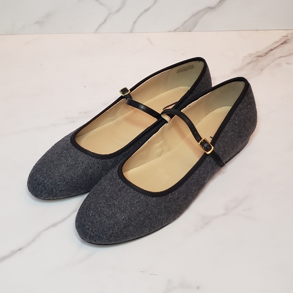 Ann Taylor Shoes - Ann Taylor NWOT Mary Jane Gray Flannel Ballet Flats Size 8.5